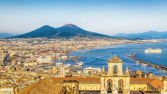 Naples Travel Guide