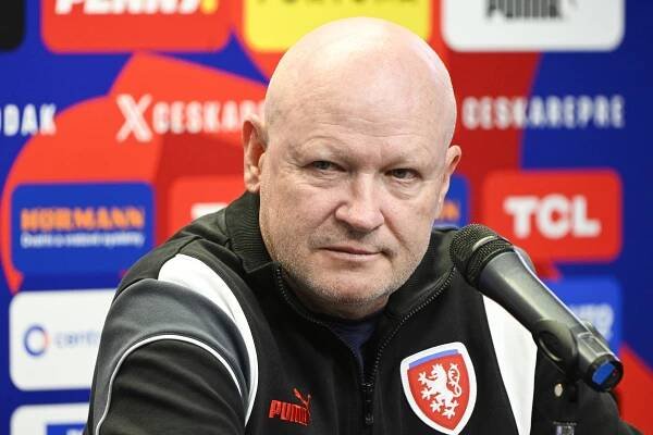 Hašek povolal do fotbalové reprezentace nováčky Jedličku s Kinským, chybí Schick