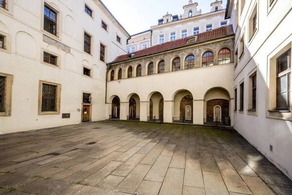 Starostka Sokola rezignovala kvůli podvodu asistentky: Jak utrácely na společných dovolených?