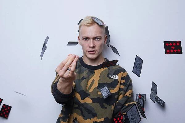Julius Nitschkoff - NILS SCHWARZ PHOTOGRAPHY