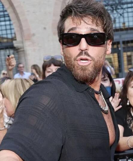 Can Yaman Issues Strong Statement Against Toxic Fans: You’re Living a Ridiculous Fantasy