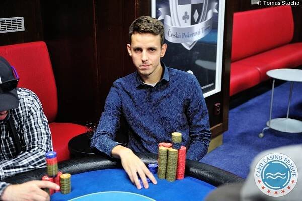 Jan Štefek zvítězil v srpnovém Main Eventu ČPT! - POKERživě