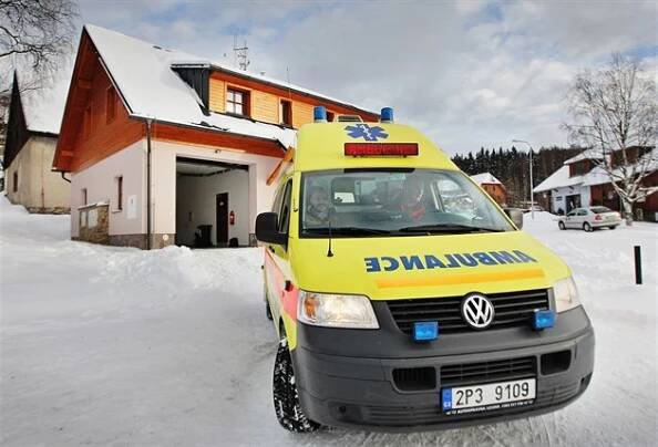 Nemocnice musí zdravotníkům zaplatit přestávky na jídlo, rozhodl soud