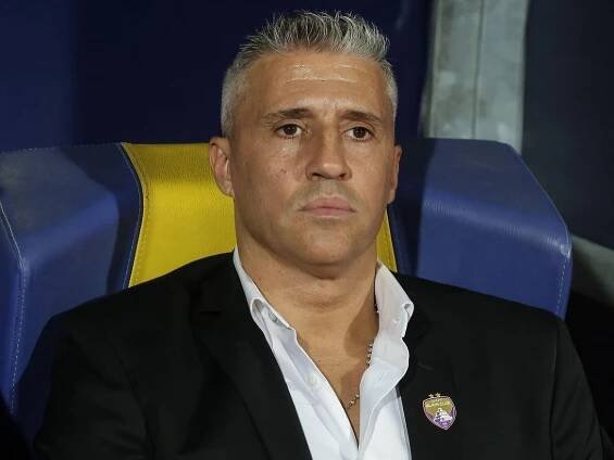 Hernán Crespo skončil na lavičke Al-Ainu
