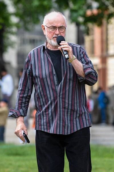 Peter Egan
