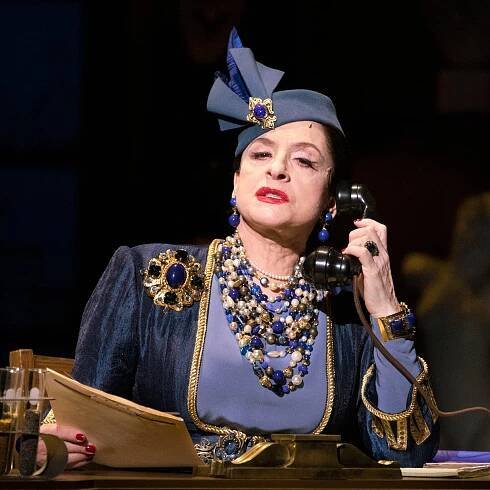 Patti LuPone, Christine Ebersole and Broadway’s Friendliest Feud - The New York Times