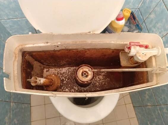 Výměna WC mísy, instalatérské práce - VolejFerdu.cz