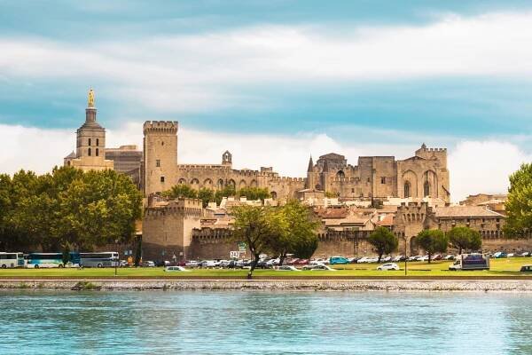 Město Avignon ve francouzské Provence | kasto/123RF.com