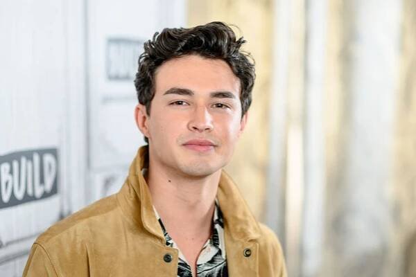 Is Gavin Leatherwood Gay? Is He Still Single?