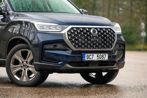Testujeme SsangYong Rexton: Odveze rodinu, odtáhne náklad a zastoupí off-road, bezchybný ale není