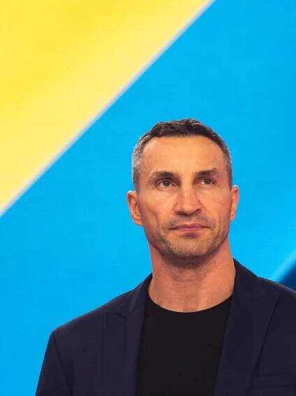  Digital X Special In Cologne - Day 2 Wladimir Klitschko is seen speaking during the second day on the stage of digital X special event, a leading Europe digitization events in Cologne, Germany on September 14, 2022 cologne Germany PUBLICATIONxNOTxINxFRA Copyright: xYingxTangx originalFilename: tang-notitle220914_nphkc.jpg