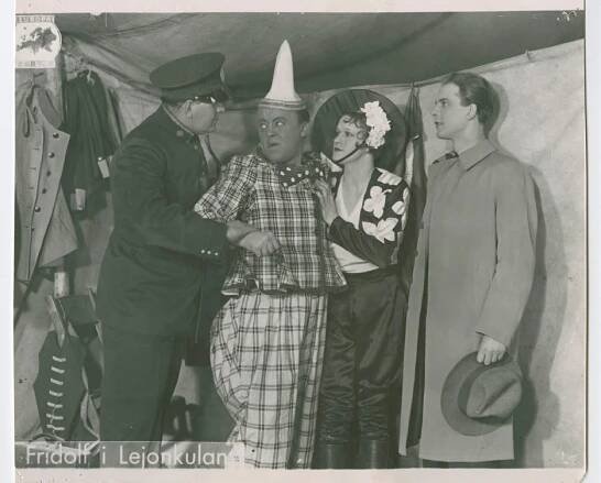 Weyler Hildebrand, Fridolf Rhudin, Gueye Rolf, Björn Berglund - Fridolf i lejonkulan - Fotosky