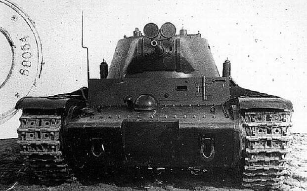 Tank T-111 byl debaklem předválečné sovětské konstrukční školy | SECURITY MAGAZÍN
