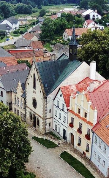 Soubor:Polná, Church of Saint Anne (01).jpg – Wikipedie