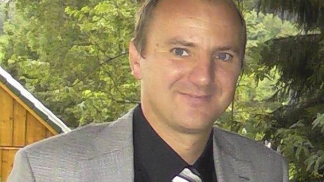 Svou profesi nezapře ani při procházce s rodinou