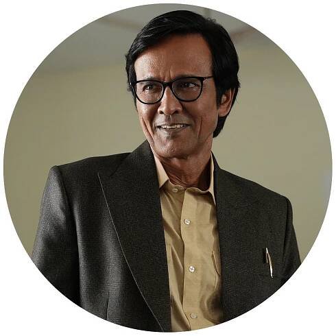 Kay Kay Menon in Shekhar Home