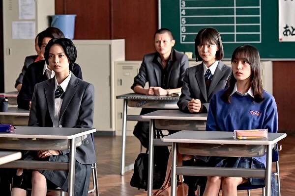 Jurina Hirate, Sara Šida, Sara Minami - Doragon-zakura - Z filmu