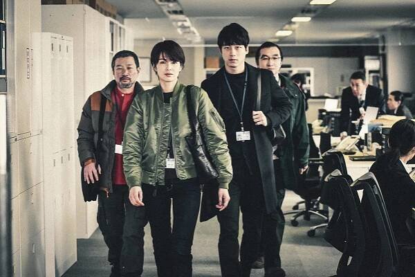 Júiči Kimura, Mičiko Kičise, Kentaró Sakaguči, Tecuhiro Ikeda - Gekidžóban Signal: Čóki mikaikecu džiken sósahan - Z filmu