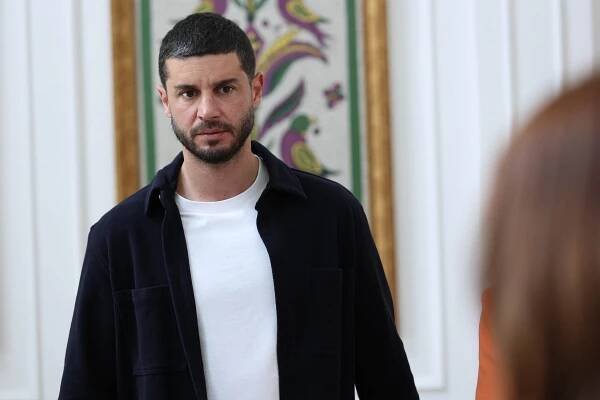Bir Küçük Gün Işığı - Herkesin Hikayesi Gizli Bir Yara - Z filmu - Berk Oktay