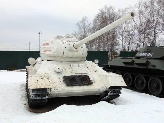 Kubinka Tank Museum Hall 2 Exhibits- Paris Tour Guide