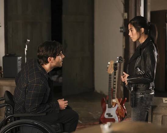 A Million Little Things - Miles Apart - Z filmu - David Giuntoli, Anna Akana