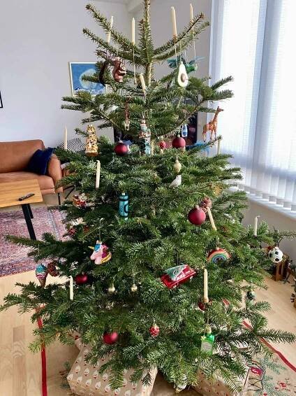 pyntet juletræ
