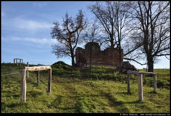 Jetřichov – kaple Nejsvětější trojice (Laudonova) – fotografie / hrady-zriceniny.cz