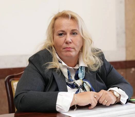 Ať obíhají papíry, ne lidé, slyšela ministryně Dostálová od starostů