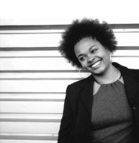 Nové album od neo-soulové bohyně Jill Scott je na světě! – JahMusic.net