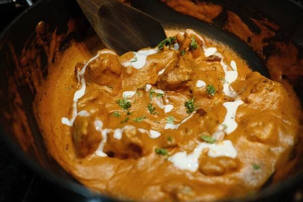 Tradiční vs bleskové butter chicken: Které verzi dáte přednost?