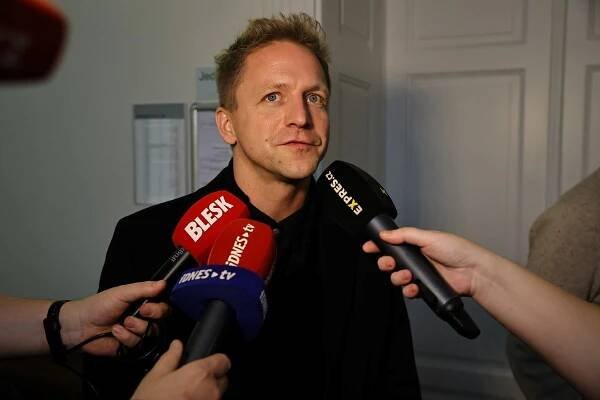 Zpěvák Tomáš Klus se soudil s bezpečnostním analytikem Milanem Mikuleckým (15. 11. 2024)