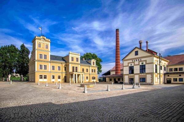 Pivo pod křídly Spitfirů. Tajemný příběh nebeského jezdce z Rohozce