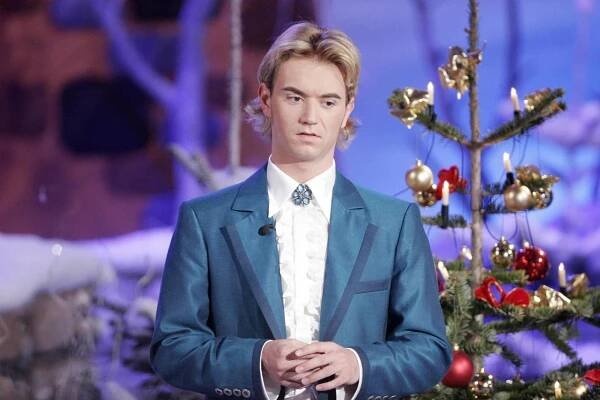 Moderator Florian Silbereisen (GER) besinnlich anlässlich der MDR-Fernsehshow ADVENTSFEST DER VOLKSMUSIK in der Stadthalle Cottbus