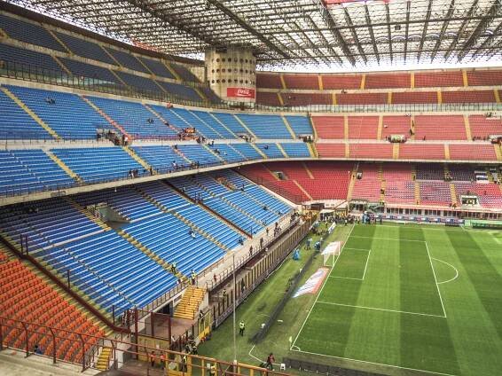 Hommage à San Siro, la Scala del Calcio à Milan - Wanderlust Ale