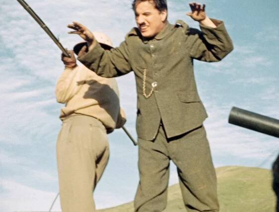 Sydney Chaplin – ve stínu bratra - Z filmu