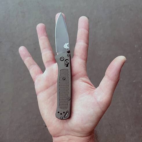 benchmade bugout size grip scales