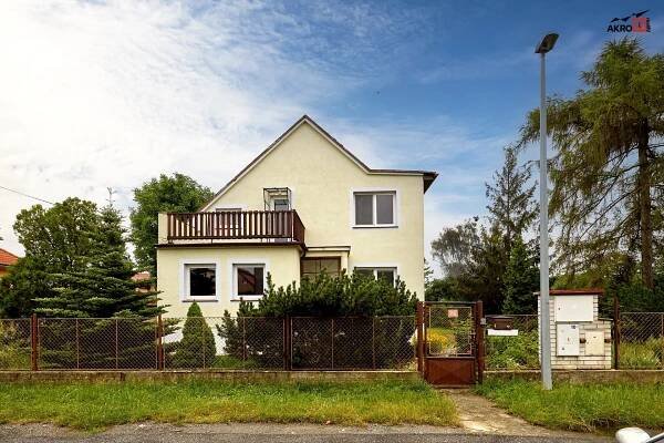 K Mladíkovu, Osnice, Jesenice, Praha-západ