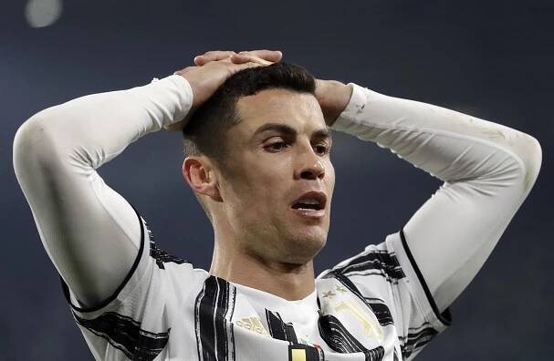 Ronaldo kritiku v Itálii nezvládá. Podle místních médií zvažuje i návrat do Realu Madrid
