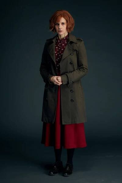 Louise Brealey - Čas čarodějnic - Série 1 - Promo
