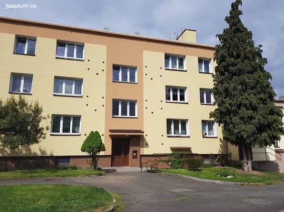 Pronájem bytu 2+1 60 m², Čs. armády, Dobříš