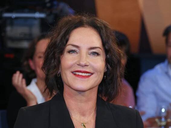 Marisa Burger wird 52: Die "Rosenheim-Cops"-Schauspielerin über die Jahre