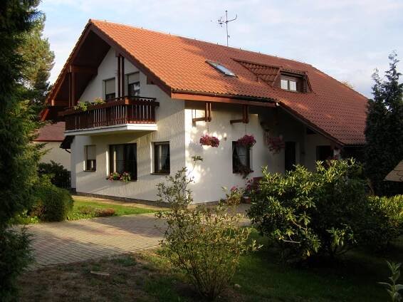 Poptávám: malování pokojů v RD, 6 místností | ePoptávka.cz