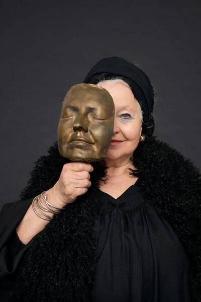 Hanna Schygulla im Poträt mit Fotos von Juergen Teller - SZ Magazin