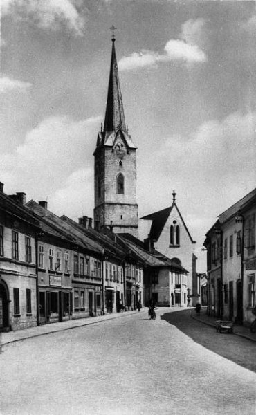 Mohelnice, kostel; před rokem 1959 (sbírka Pavla Fiedlera).