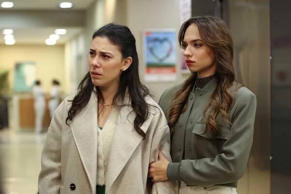 Hivda Zizan Alp, Eylül Tumbar - Kendi Düşen Ağlamaz - Her şeyin başladığı yerde - Z filmu