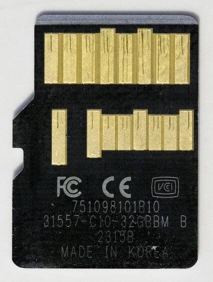 File:Lexar 1000x MicroSDHC UHS-II U3 Class 10 - Back.jpg - Wikimedia Commons