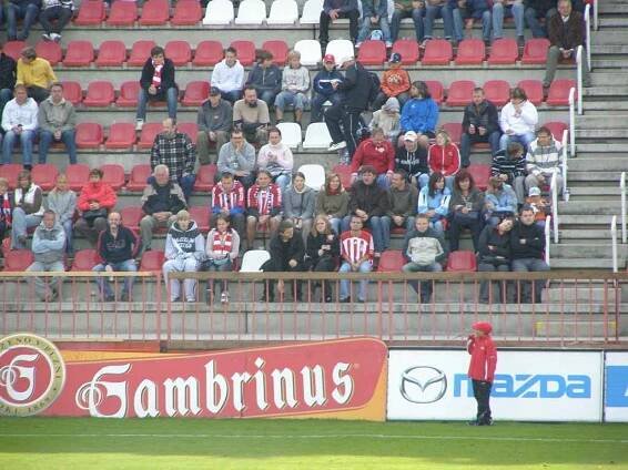 Spoustu krásných dojmů si chlapci a jejich rodiče přivezli z prvoligového utkání FK Viktoria Žižkov – FK Bohemians Praha.