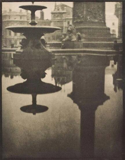 Alvin Langdon Coburn - Trafalgar Square, London