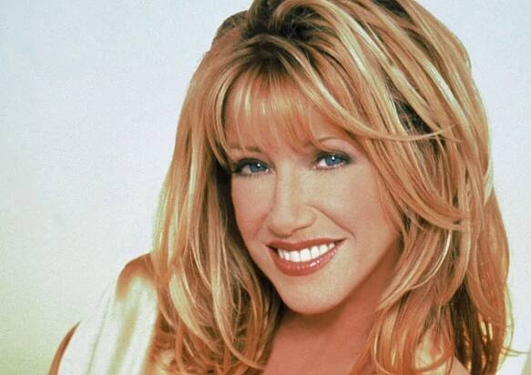 Krok za krokem: Suzanne Somers alias Carol Fosterová si života užívala naplno až do svého úmrtí