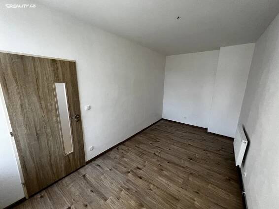 Pronájem Byt 2+1, Obránců míru, Osek